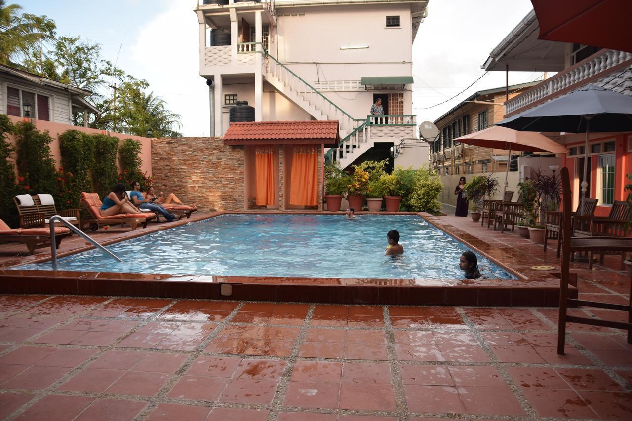 Windjammer International Cuisine & Comfort Inn Georgetown Dış mekan fotoğraf