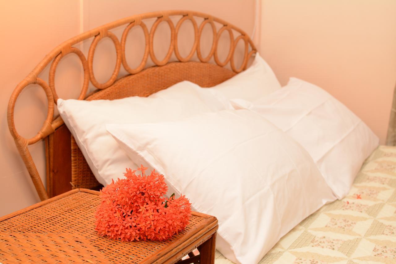 Windjammer International Cuisine & Comfort Inn Georgetown Dış mekan fotoğraf