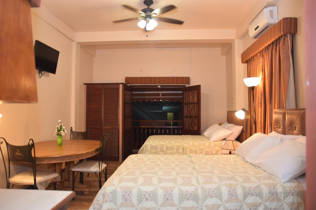 Windjammer International Cuisine & Comfort Inn Georgetown Dış mekan fotoğraf