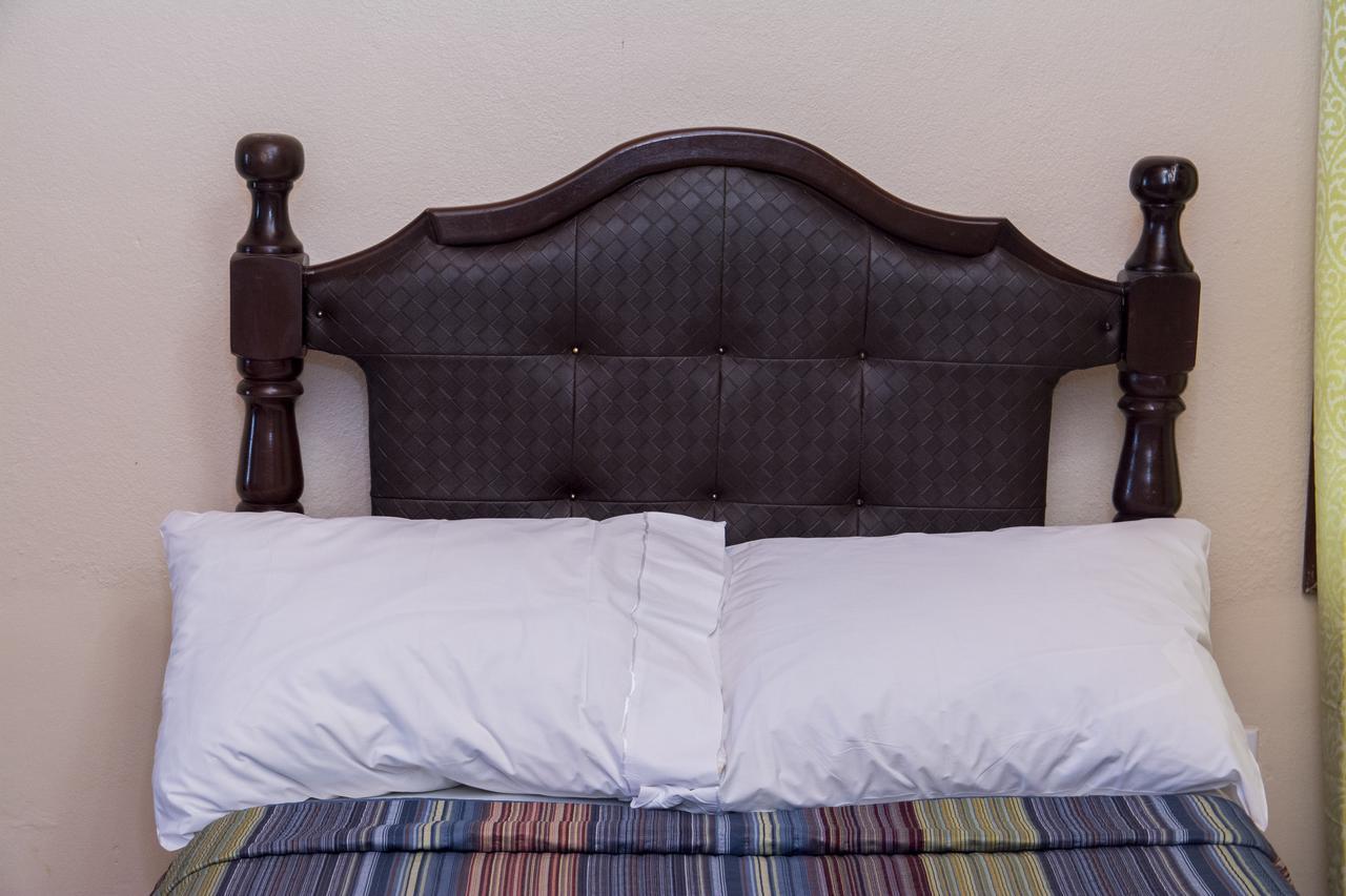 Windjammer International Cuisine & Comfort Inn Georgetown Dış mekan fotoğraf