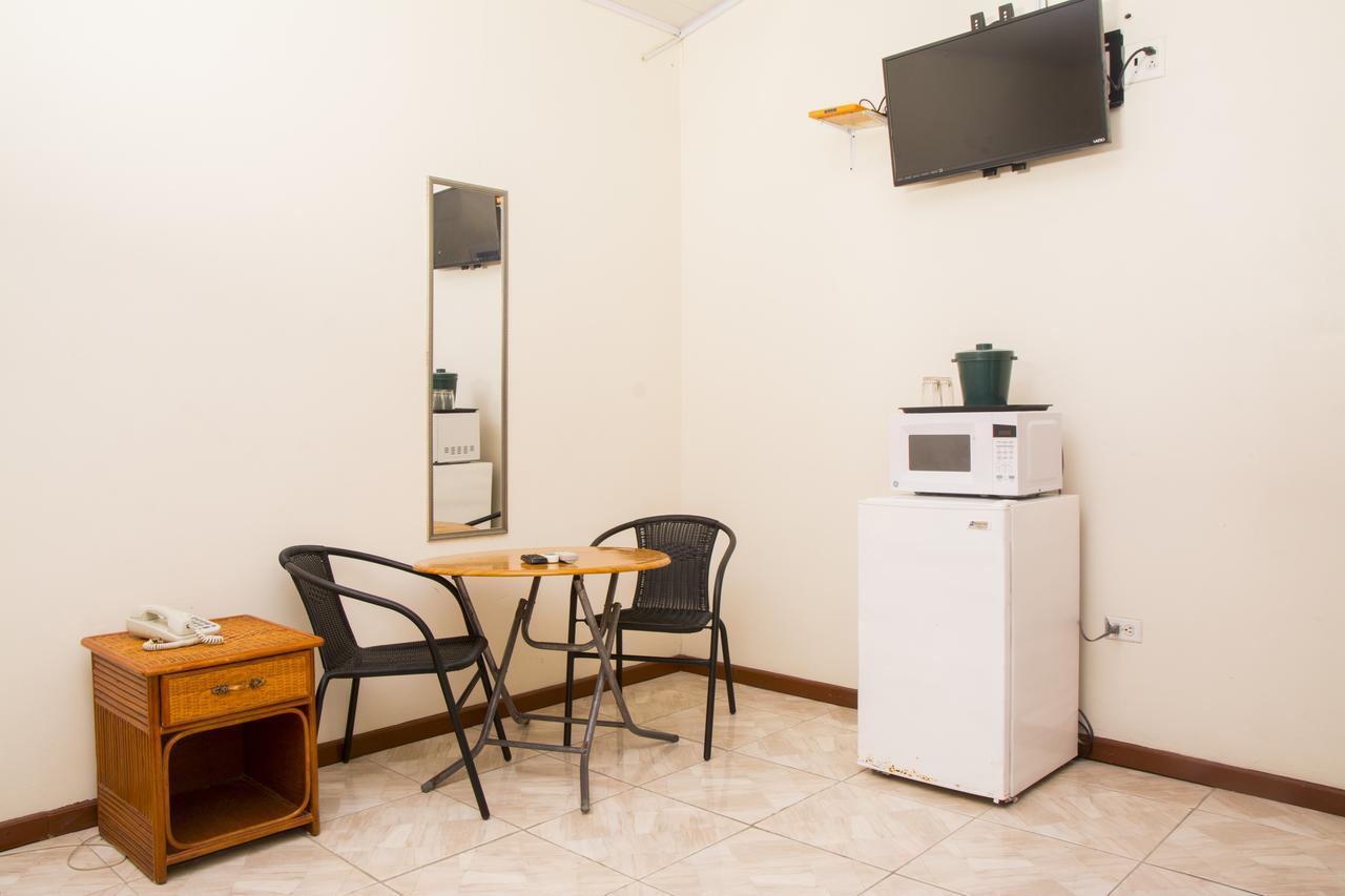 Windjammer International Cuisine & Comfort Inn Georgetown Dış mekan fotoğraf