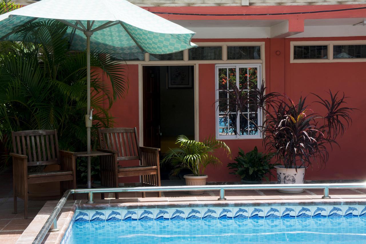 Windjammer International Cuisine & Comfort Inn Georgetown Dış mekan fotoğraf
