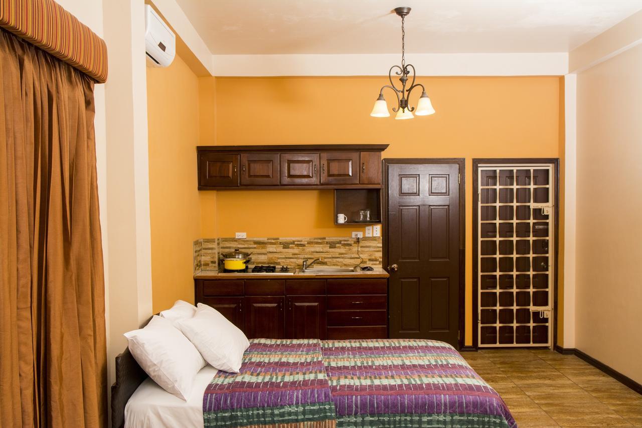 Windjammer International Cuisine & Comfort Inn Georgetown Dış mekan fotoğraf